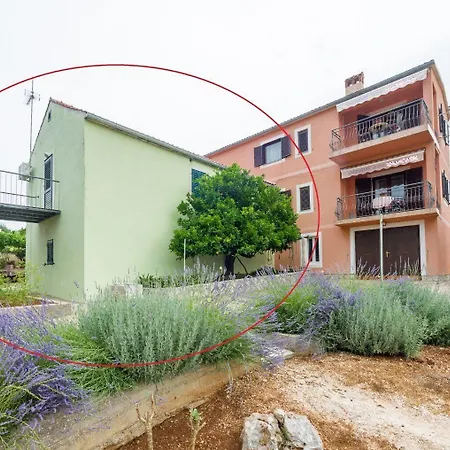 Meri Apartment Bozava